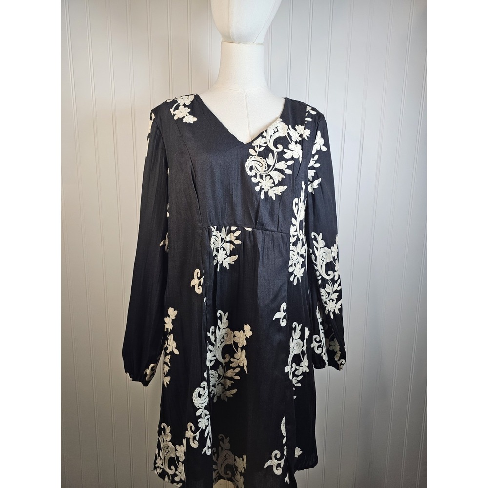 Westport Black & White Floral Embroidered Dress Women's M Bohemian